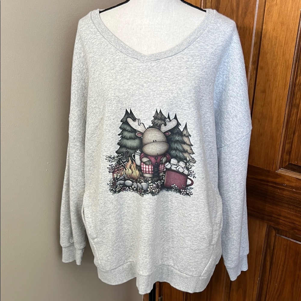 Cozy Gray Sweatshirt with Moose Graphic